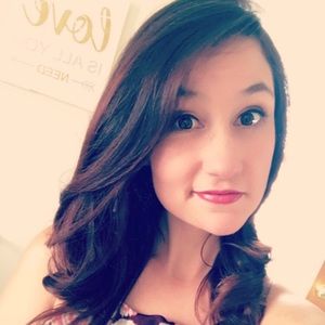 Meet your Posher, Tessa